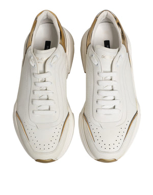 Weiße und goldene Daymaster Sneakers
