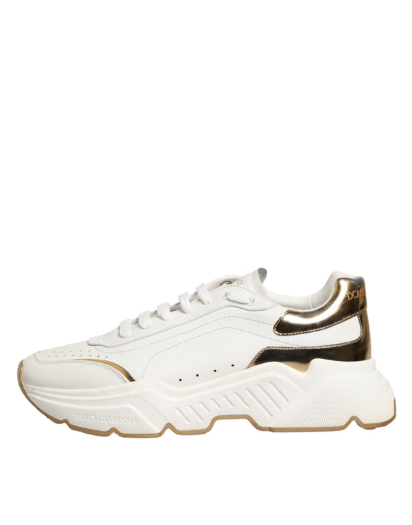 Weiße und goldene Daymaster Sneakers