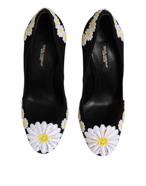 Schwarze Wildleder-Pumps mit Blumenmuster