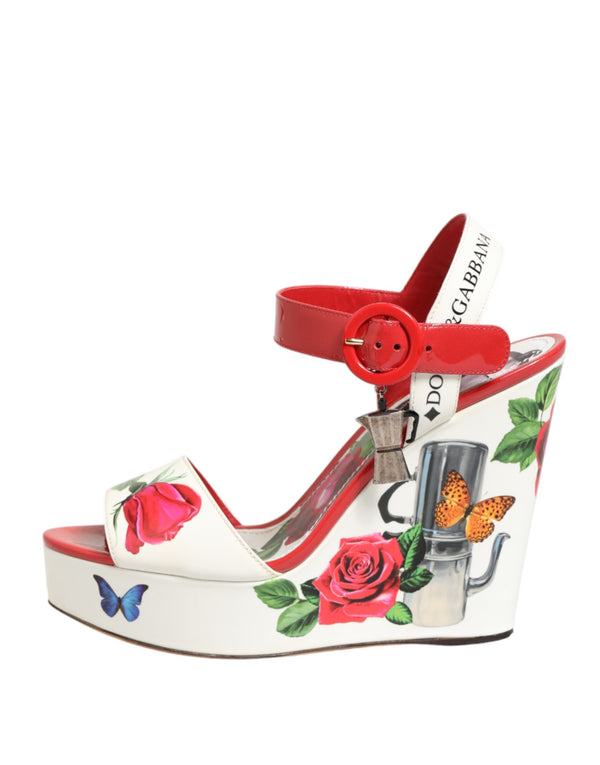 Weiße Sandalen mit Blumenmuster und Knöchelriemen