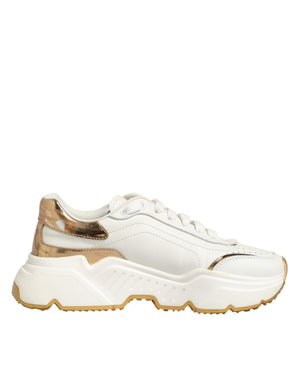 Weiße und goldene Daymaster Sneakers