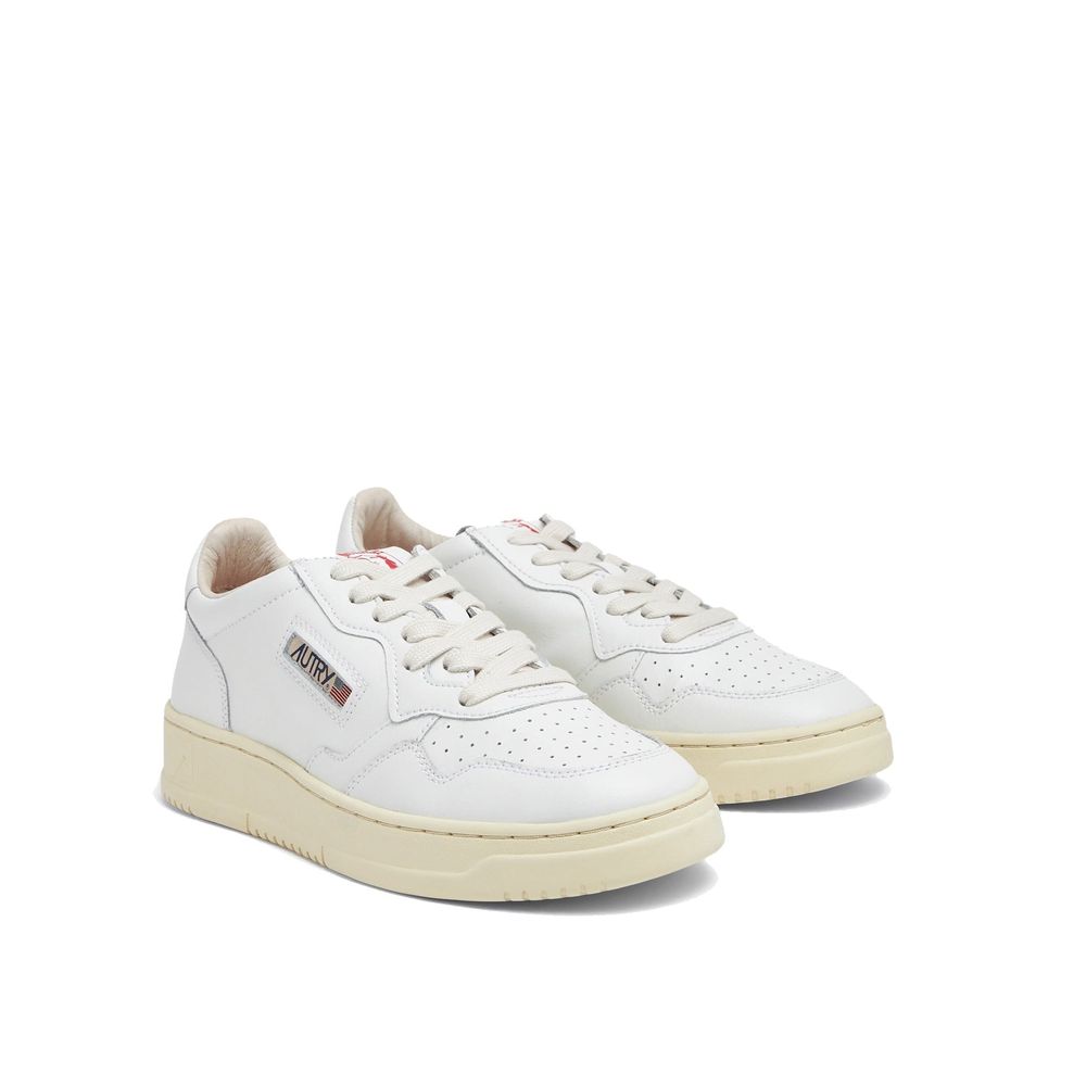 Weiße Leder-Sneakers mit niedrigem Schaft