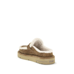 Beigefarbene Leder-Mules