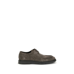 Braune Leder-Oxfords und -Derbies