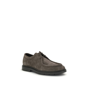 Braune Leder-Oxfords und -Derbies