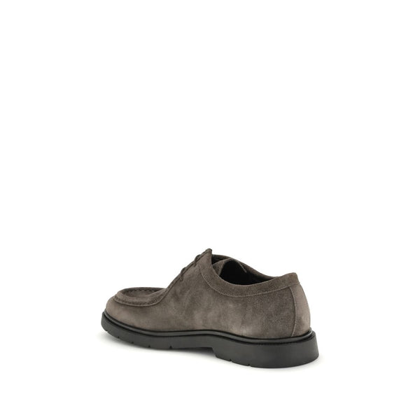 Braune Leder-Oxfords und -Derbies