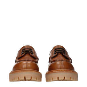 Braune Leder-Oxfords und -Derbies