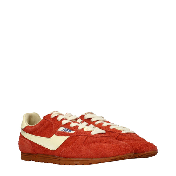 Orangefarbene Wildleder-Sneaker
