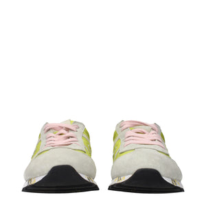 Grüne Sneaker aus Stoff