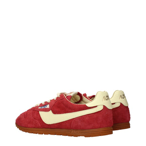 Rote Wildleder-Sneaker