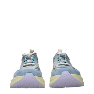 Hellblaue Stoff-Sneaker