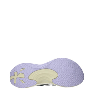 Hellblaue Stoff-Sneaker