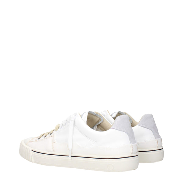 Weiße Leder-Sneaker mit niedrigem Schaft