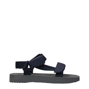 Blaue Stoff-Sandalen