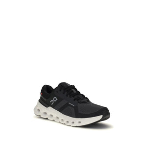 Schwarze Sneaker aus recyceltem Polyester