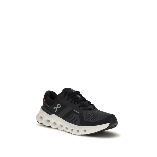 Schwarze Sneaker aus recyceltem Polyester