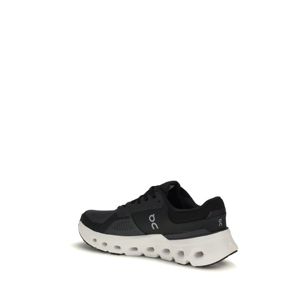Schwarze Sneaker aus recyceltem Polyester