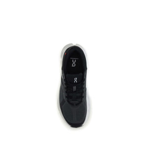 Schwarze Sneaker aus recyceltem Polyester