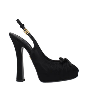 Schwarze Satin-Pumps