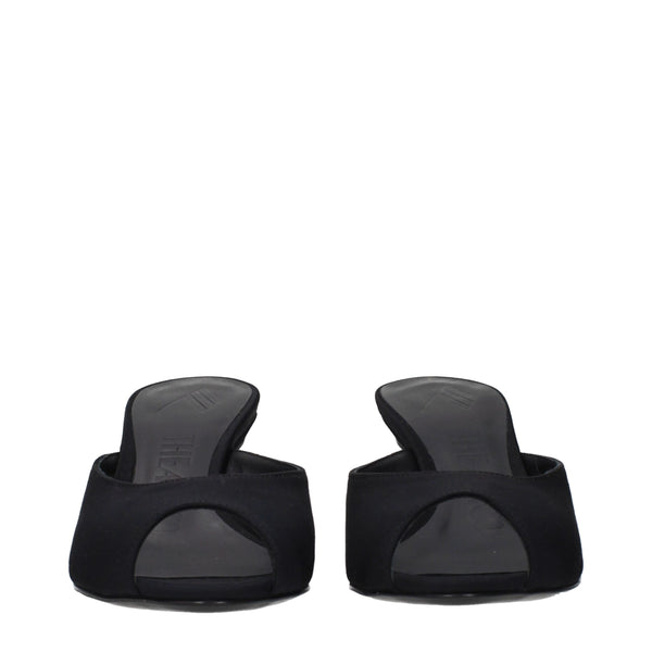 Schwarze Stoff-Sandalen