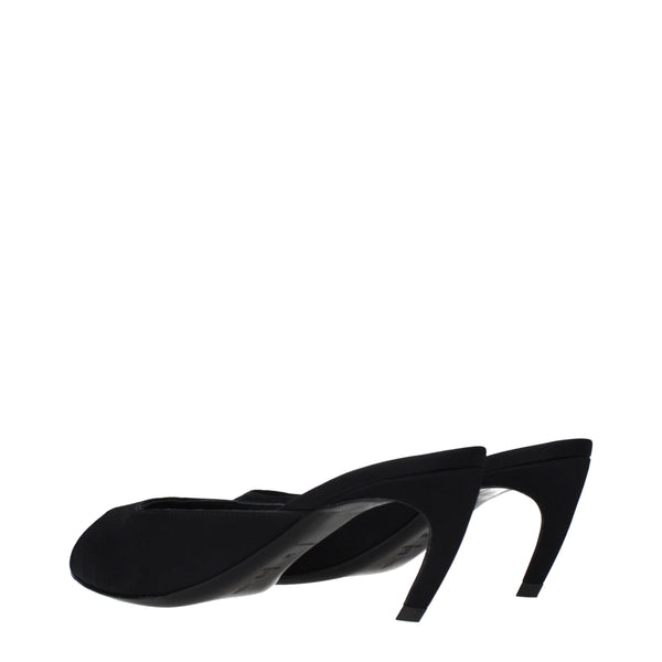 Schwarze Stoff-Sandalen