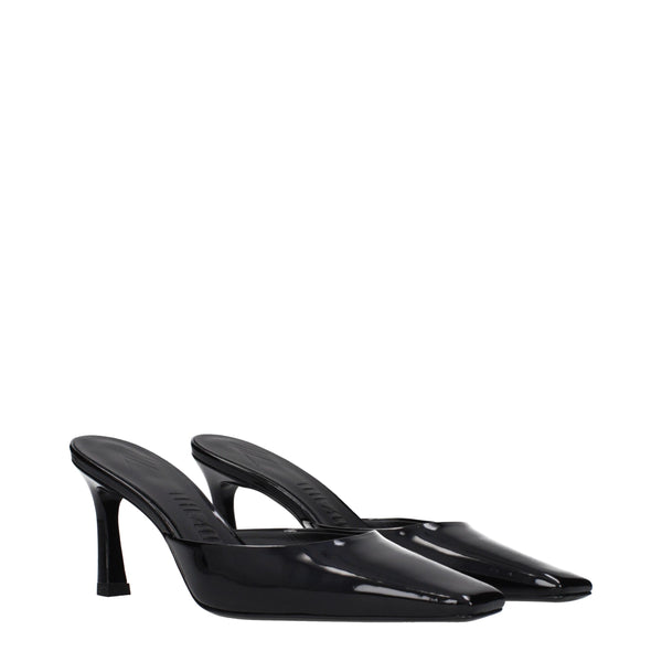 Schwarze Ledersandalen